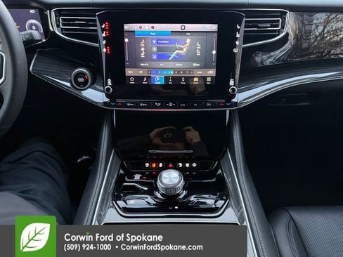 Used 2022 Jeep Wagoneer Series III w/ Flexible Seating Group image 30