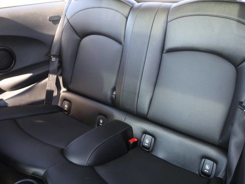 Used 2018 MINI Cooper S image 16