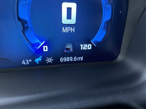 Used 2025 Ford Bronco Outer Banks image 4