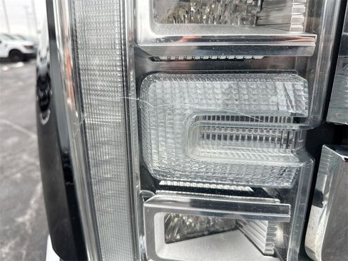 Used 2017 Ford F350 Lariat w/ Lariat Ultimate Package image 31