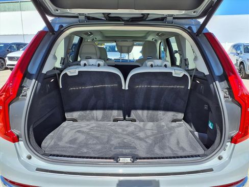 Used 2024 Volvo XC90 B5 Core w/ Protection Package Premier image 19