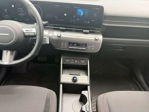 Used 2024 Hyundai Kona SEL w/ Convenience Package FWD image 11