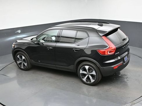 Used 2025 Volvo XC40 B5 Plus AWD/4WD image 45