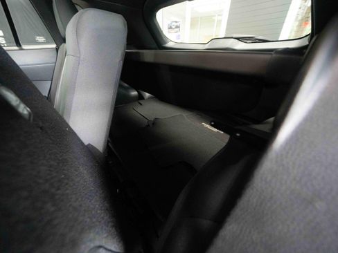 Used 2025 Toyota Corolla Cross AWD Hybrid w/ Moonroof Package image 24