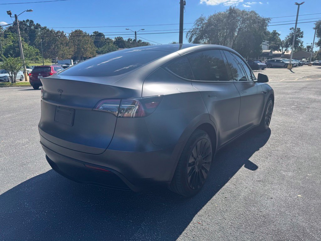 Used 2024 Tesla Model Y Long Range AWD/4WD image 6