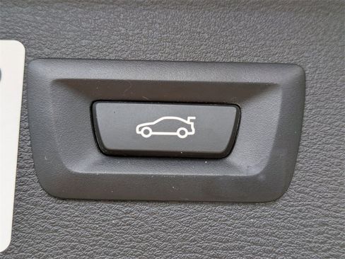 Used 2021 BMW X1 xDrive28i image 14