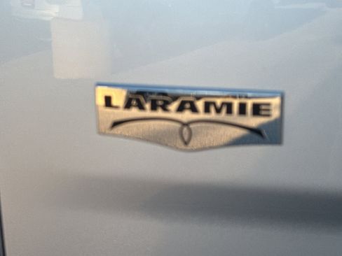 Used 2015 RAM 2500 Laramie image 10