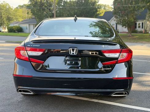 Used 2019 Honda Accord Sport image 5