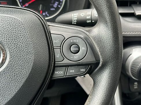 Used 2019 Toyota RAV4 LE w/ Carpet Mat Package FWD image 26