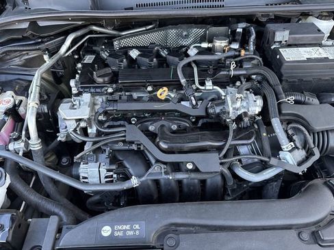 Used 2025 Toyota Corolla SE w/ Convenience Package image 32