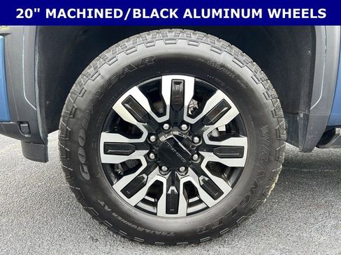 Used 2025 GMC Sierra 2500 Denali Ultimate AWD/4WD image 11