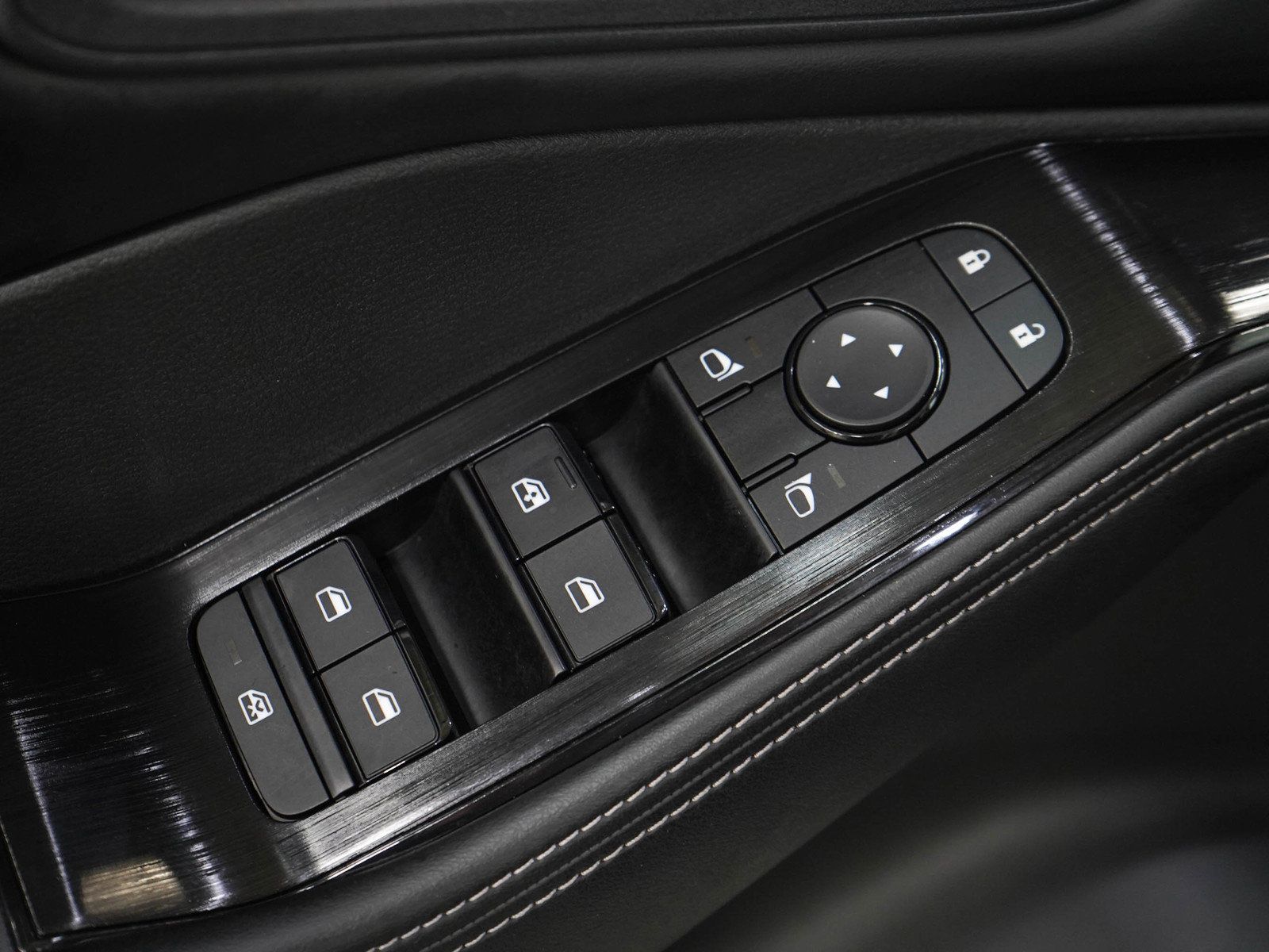 Used 2023 Nissan Rogue SV w/ SV Premium B Package AWD/4WD image 21