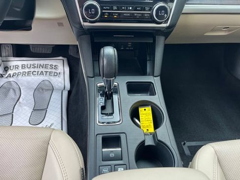 Used 2019 Subaru Outback 2.5i Limited AWD/4WD image 13