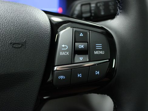 Used 2025 Ford Escape SE FWD image 21