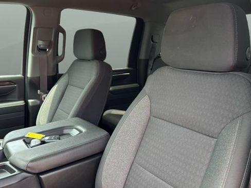 Used 2024 GMC Sierra 3500 SLE w/ SLE Value Package AWD/4WD image 18