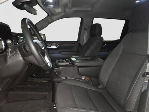 Used 2024 GMC Sierra 1500 SLE image 9