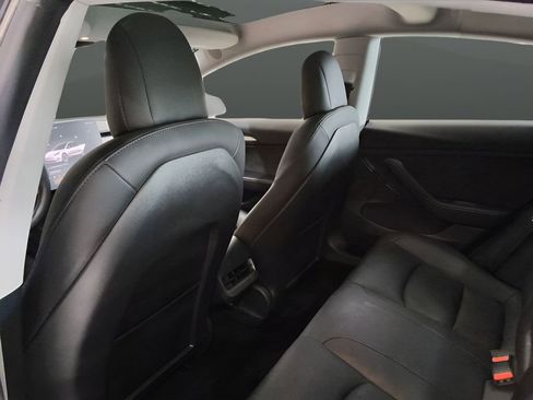 Used 2022 Tesla Model 3 Long Range AWD/4WD image 18