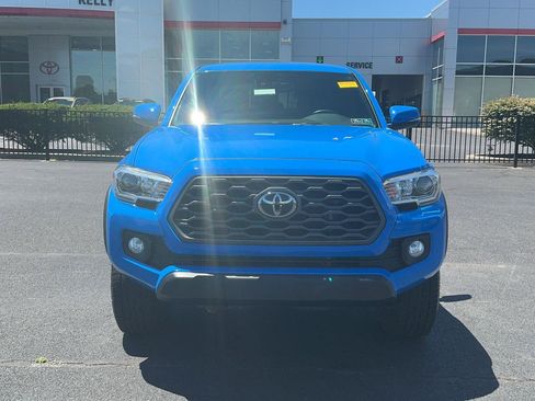 Certified 2020 Toyota Tacoma TRD Off-Road w/ Technology Package AWD/4WD image 2