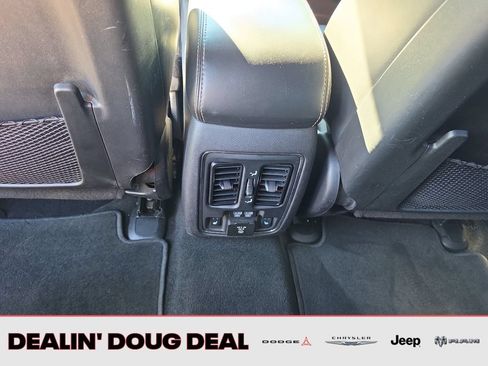 Used 2015 Jeep Grand Cherokee Limited w/ Luxury Group II AWD/4WD image 27