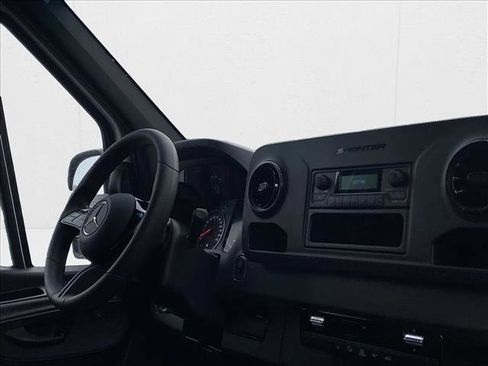 New 2025 Mercedes-Benz Sprinter 2500 image 23