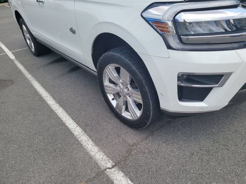 Used 2022 Ford Expedition Max King Ranch RWD image 4