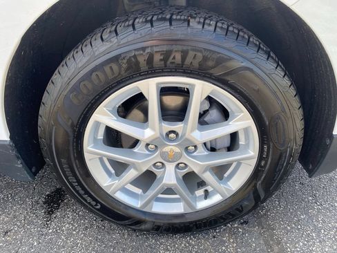 Used 2024 Chevrolet Equinox LT FWD image 29