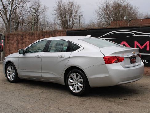 Used 2019 Chevrolet Impala LT FWD image 3