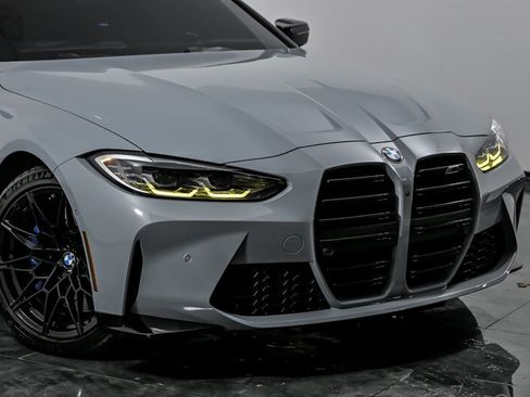 Used 2024 BMW M4 Competition w/ Executive Package image 2