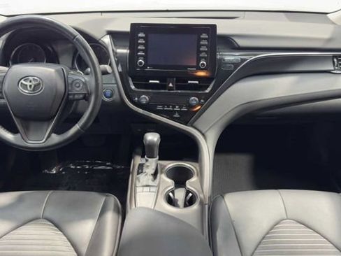 Used 2022 Toyota Camry SE w/ Convenience Package image 17