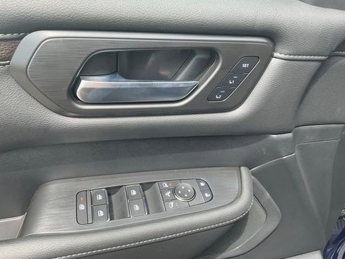 New 2025 Nissan Armada SL AWD/4WD image 12