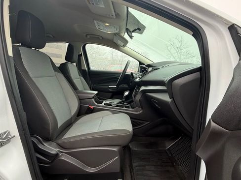 Used 2019 Ford Escape SE image 33