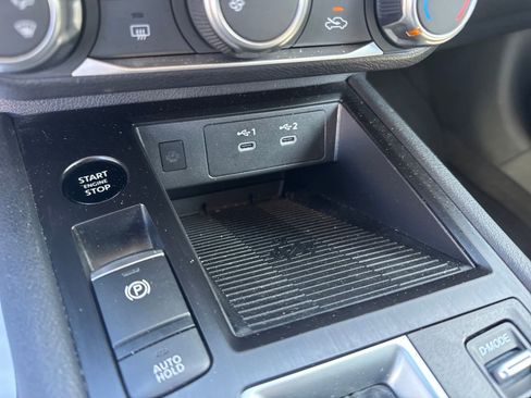 Used 2025 Nissan Kicks SV image 18