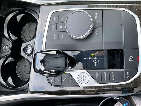 Used 2021 BMW 330i Sedan w/ M Sport Package image 37