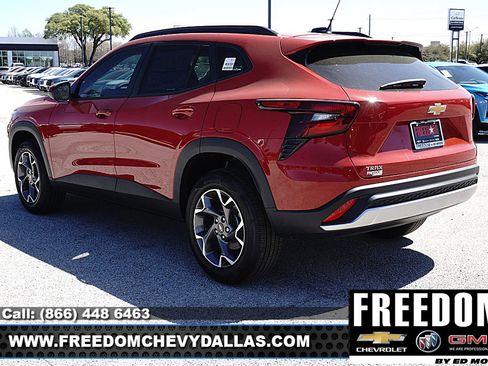 New 2026 Chevrolet Trax LT FWD image 5
