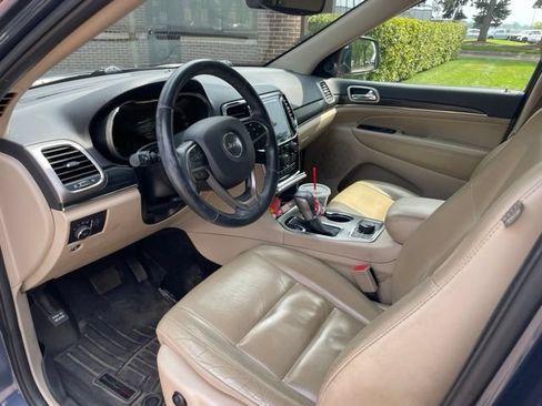 Used 2019 Jeep Grand Cherokee Limited w/ Trailer Tow Group IV AWD/4WD image 10