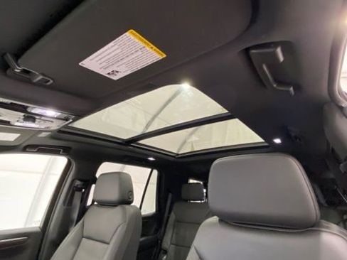Used 2025 Chevrolet Tahoe Z71 w/ Comfort Package image 40