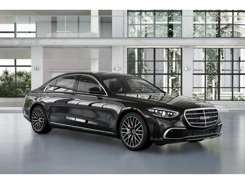 Used 2025 Mercedes-Benz S 580 4MATIC Sedan image 11
