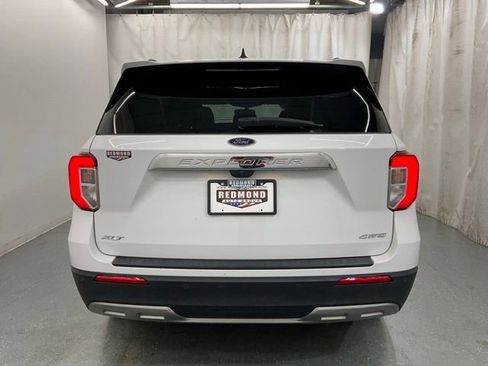 Used 2023 Ford Explorer XLT w/ Equipment Group 202A AWD/4WD image 6