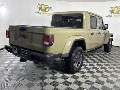 New 2026 Jeep Gladiator Sport image 10
