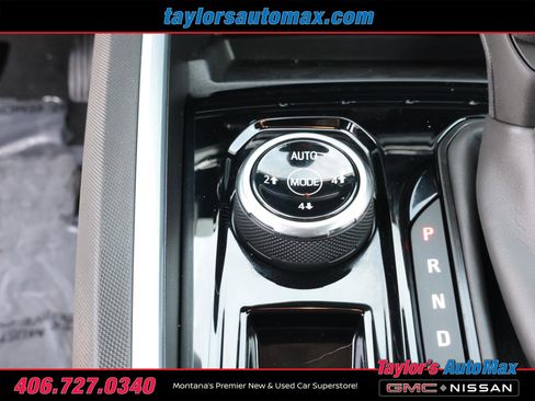 Used 2025 Chevrolet Colorado Trail Boss AWD/4WD image 32