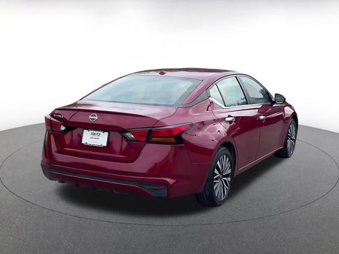 Used 2025 Nissan Altima 2.5 SV image 12