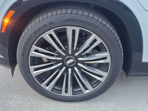 New 2026 Cadillac Vistiq Premium Luxury AWD/4WD image 9