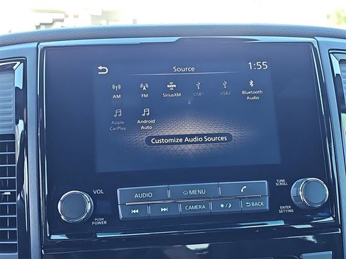 Used 2024 Nissan Titan SV image 22