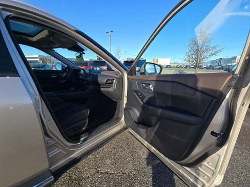 Used 2023 Nissan Rogue Platinum w/ Platinum Premium Package image 10