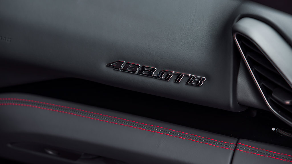 Used 2018 Ferrari 488 GTB RWD image 23