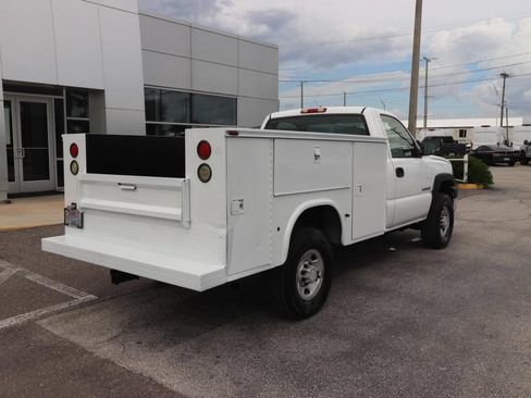 Used 2006 Chevrolet Silverado 2500 W/T RWD image 6