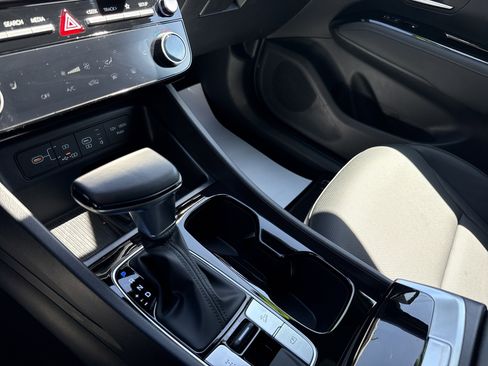 Certified 2025 Hyundai Santa Cruz XRT AWD/4WD image 6