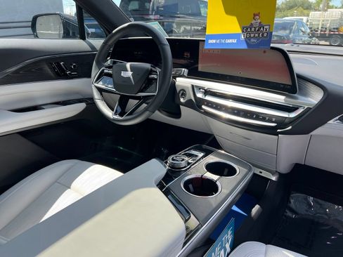 Used 2024 Cadillac Lyriq Luxury RWD image 61