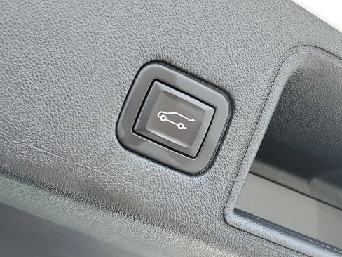 Used 2022 GMC Terrain SLE w/ Driver Convenience Package image 35