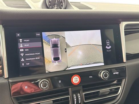 Certified 2026 Porsche Macan AWD/4WD image 23